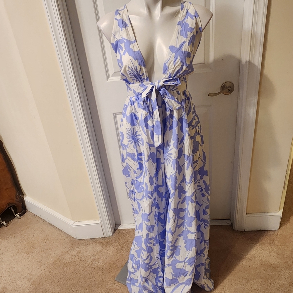 Aakaa Maxi Dress Small